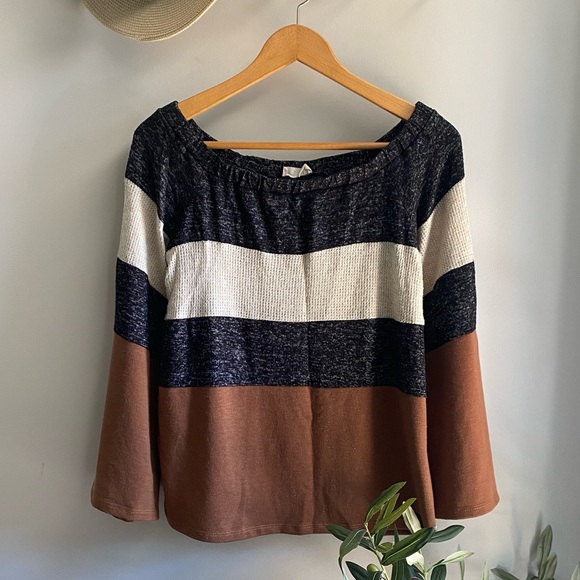Off the shoulder fall vibes sweater - Picture 2 of 4